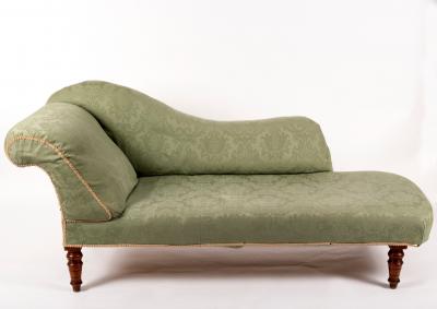 A Victorian upholstered day bed