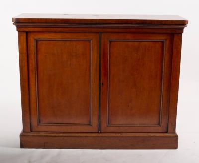 A Victorian mahogany side cabinet  2ddfdb