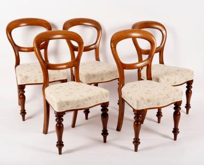 Five Victorian walnut dining chairs 2ddfe5