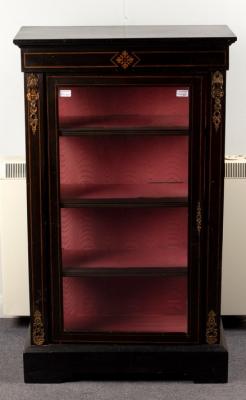 A Victorian ebonised display cabinet 2ddfec