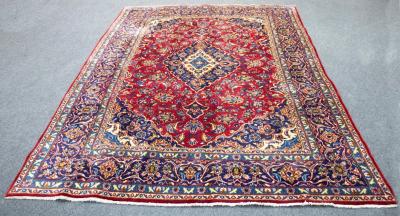 A Kashan rug the central oval 2de010