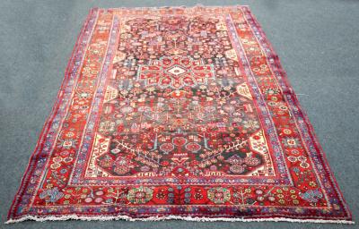 A Hamadan rug with central medallion 2de012