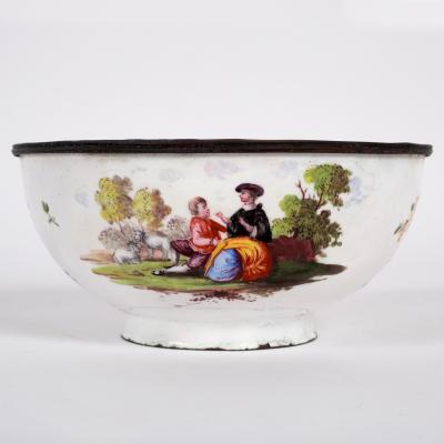 A white enamel sugar bowl English  2de0dd