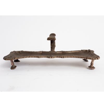 A George III silver snuffer tray  2de17a