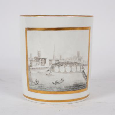 A Chamberlains Worcester mug, circa