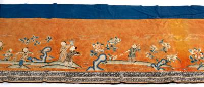 A Chinese embroidered altar cloth  2de28f