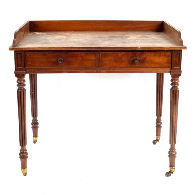 A George III mahogany dressing 2de313