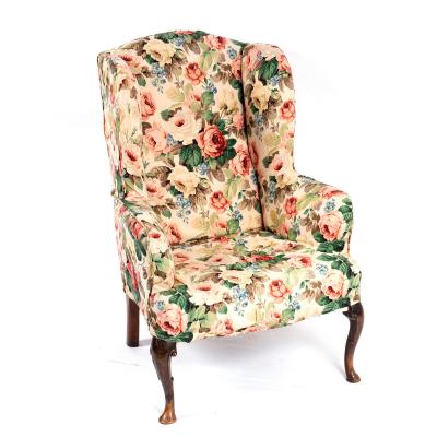 A Queen Anne walnut wing armchair  2de325