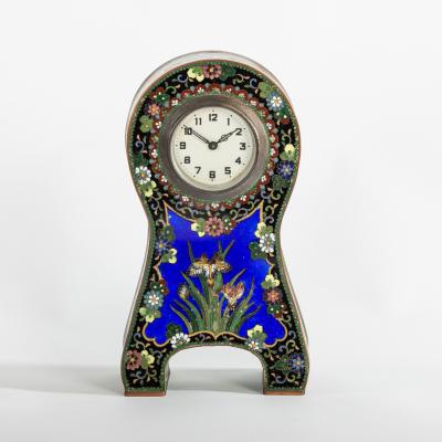 A cloisonne enamel cased clock  2de501