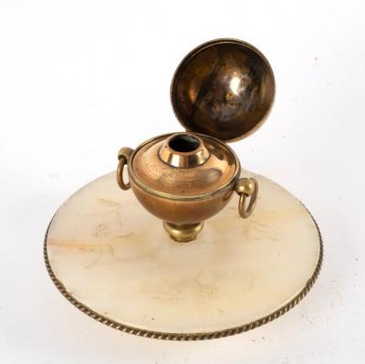 An unusual inkwell of spherical 2de6df