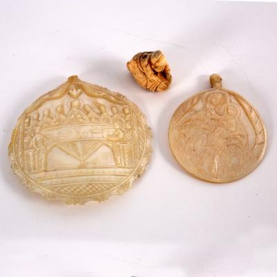 Two Jerusalem mother-of-pearl carvings,