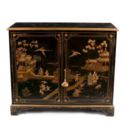 A chinoiserie decorated side cabinet