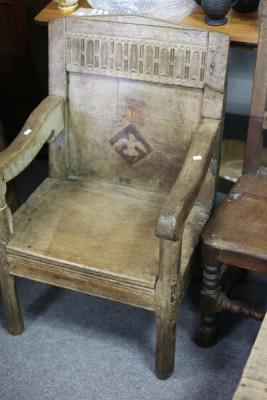 A 17th Century oak armchair the 2de7c7