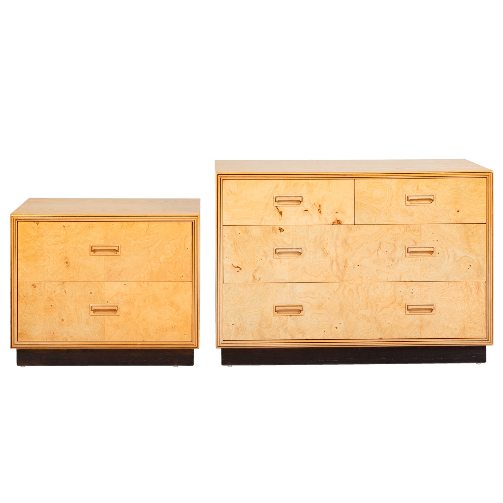 TWO HENREDON CONTEMPORARY CHESTS 2de89d