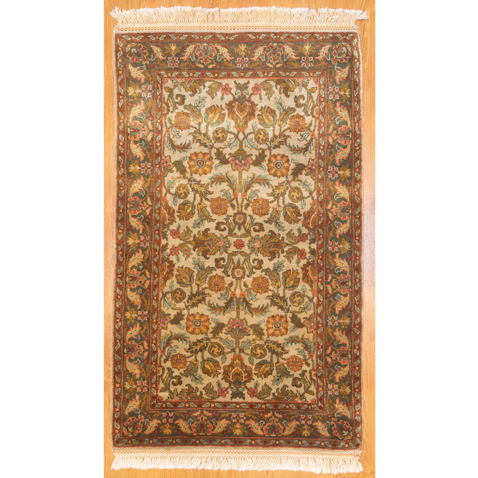 INDO AGRA RUG, INDIA, 3.1 X 5.1