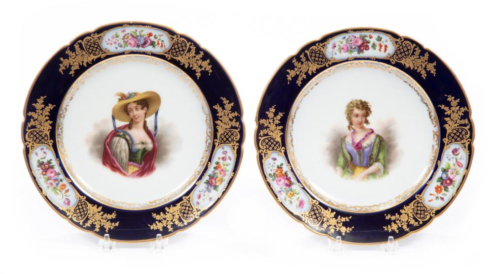 PAIR OF PARIS PORCELAIN CABINET