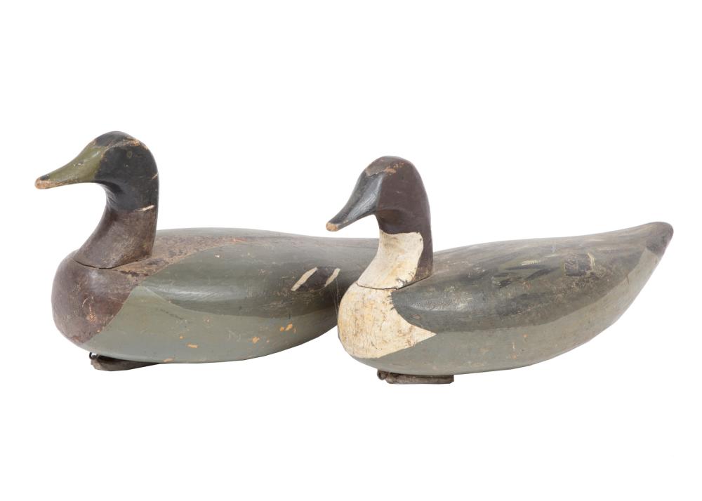 PAIR OF ANTIQUE LOUISIANA PAINTED DUCK