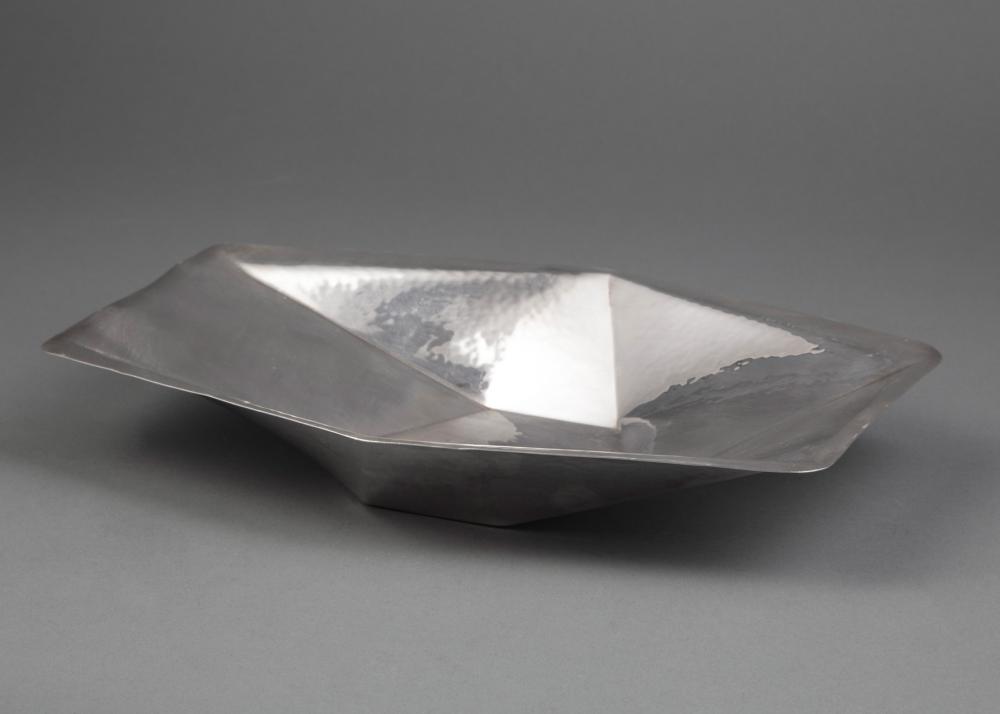 MODERNIST SILVERPLATE BREAD DISHModernist 2dec3e