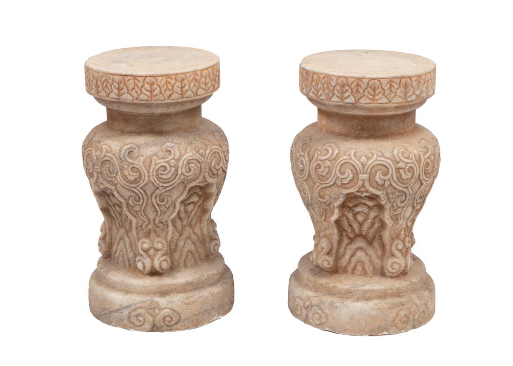 PAIR OF CHINESE MARBLE STANDSPair