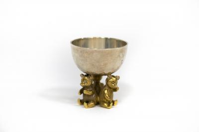 A silver and silver gilt egg cup,
