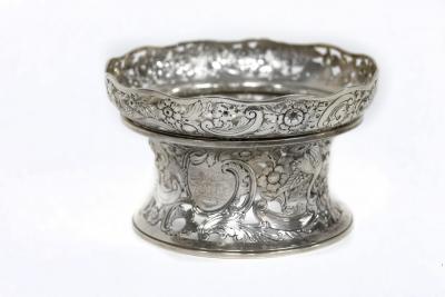 An Edwardian silver dish ring,