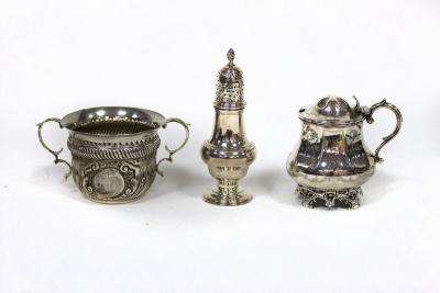 A Victorian silver mustard pot  2dc861