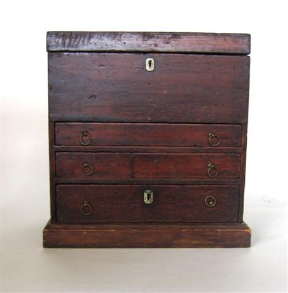 Medical chest with drawers    19th