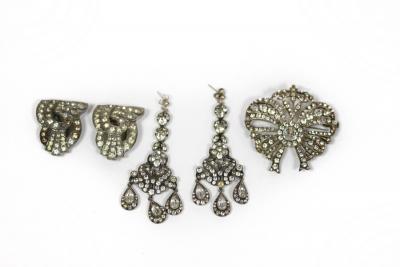 A pair of paste earrings, a pair