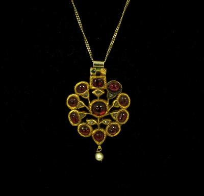 A Mughal style ruby, diamond and