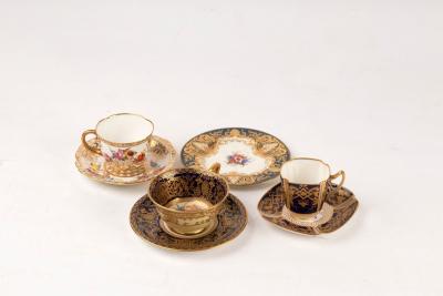 A Royal Worcester cabinet cup and 2dc91e