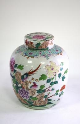 A Chinese famille rose ginger jar 2dc963