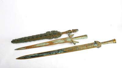 Three Chinese bronze swords and 2dc972