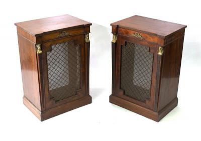 A pair of mahogany speaker cabinets 2dc9df