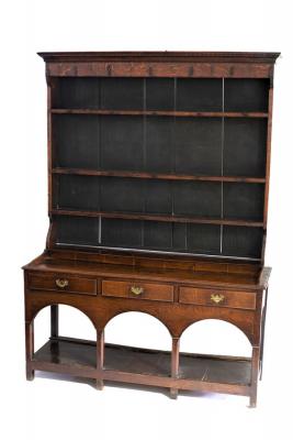 An 18th Century Welsh oak dresser with