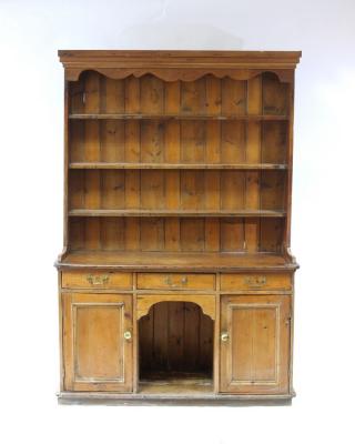 A 19th Century pine Welsh dresser, 132cm