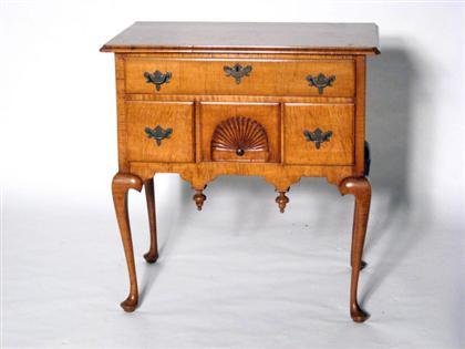 Tiger maple dressing table    new