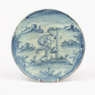 A Savona maiolica tazza, late 17th Century,