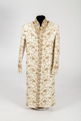 An Indian ivory silk coat with 2dcd88