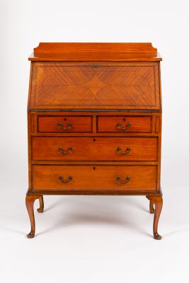 An Edwardian satinwood bureau crossbanded