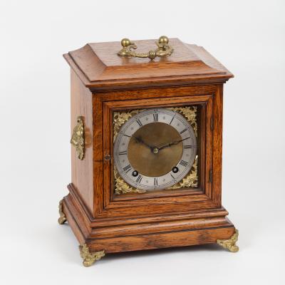 An eight day bracket clock of 18th 2dce86