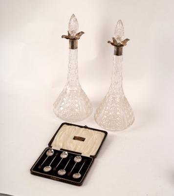 A pair of Edwardian silver mounted