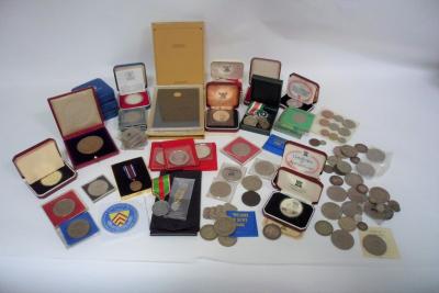 A large quantity of commemorative 2dd20a