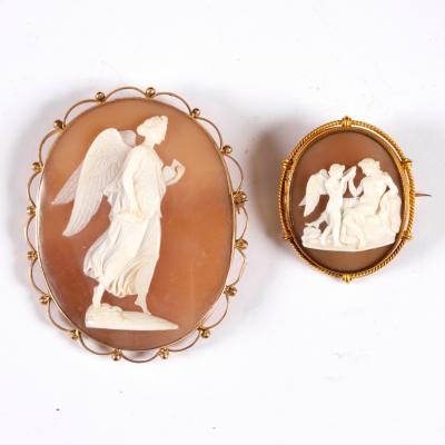 A Victorian shell cameo brooch, depicting