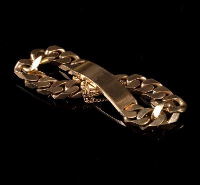 A gentleman's 9ct gold bracelet