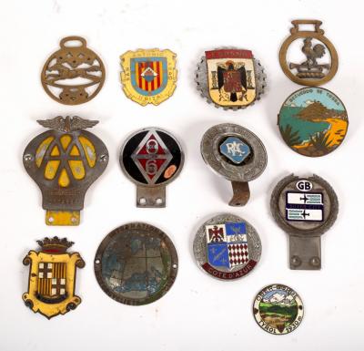 A small quantity of car badges