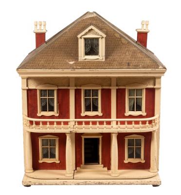 An early 20th Century dolls house, the