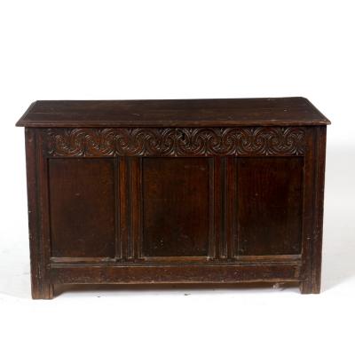 A late 18th Century oak chest with 2dd5a1