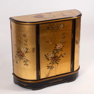 A modern Chinese gilt lacquer side 2dd5da