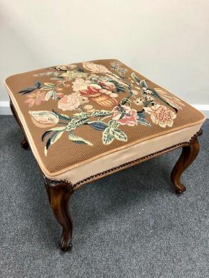 A Victorian rosewood framed stool 2dd5f8