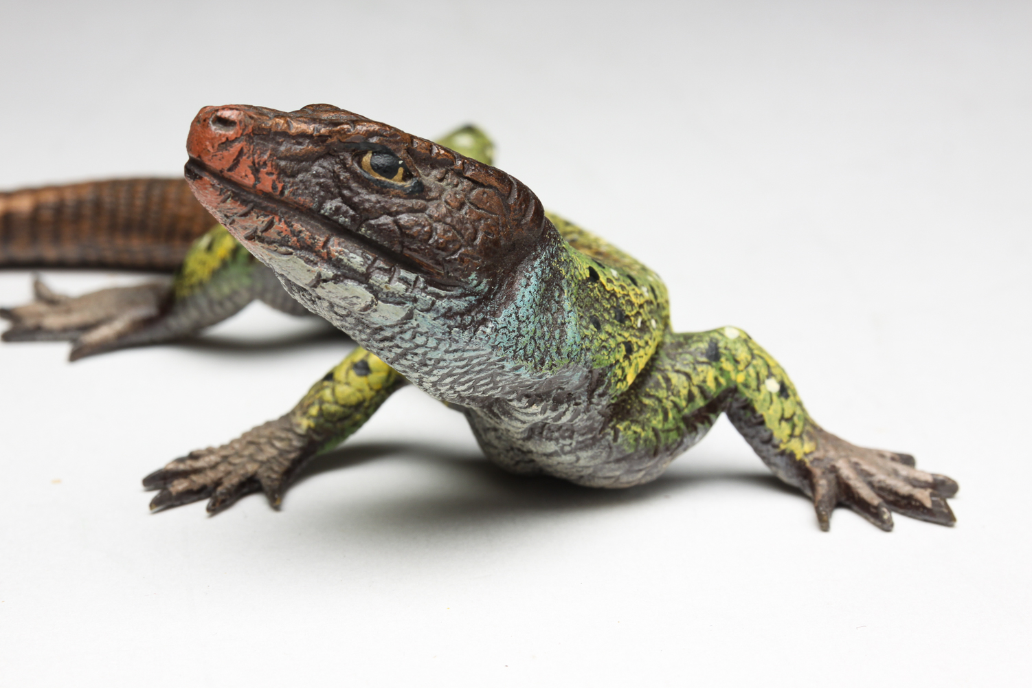 AUSTRIAN COLD PAINTED BRONZE LIZARD  2dfdd4